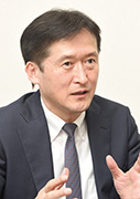 安達幸裕