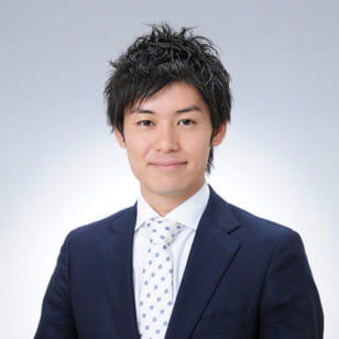 込山　大介